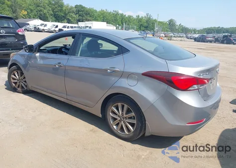 2015 Hyundai Elantra Se z USA, uszkodzony, nr VIN 5NPDH4AE8FH557603